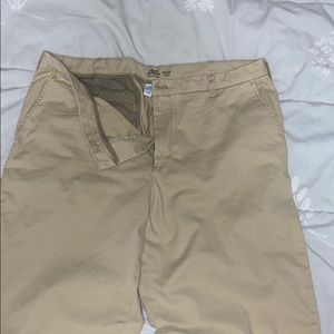 Izod saltwater stretch chinos